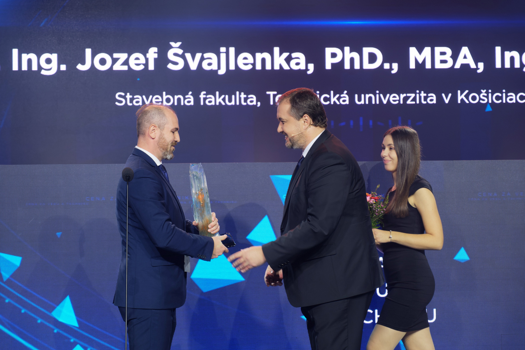 Cena za vedu a techniku 2022