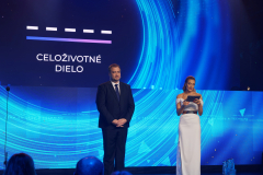 Cena za vedu a techniku 2022