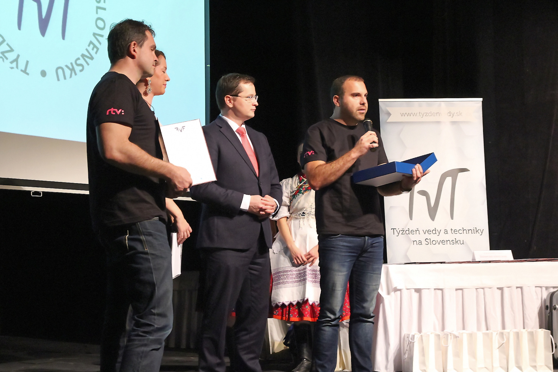 Odovzdávanie cien výhercom súťaží v rámci TVT 2015