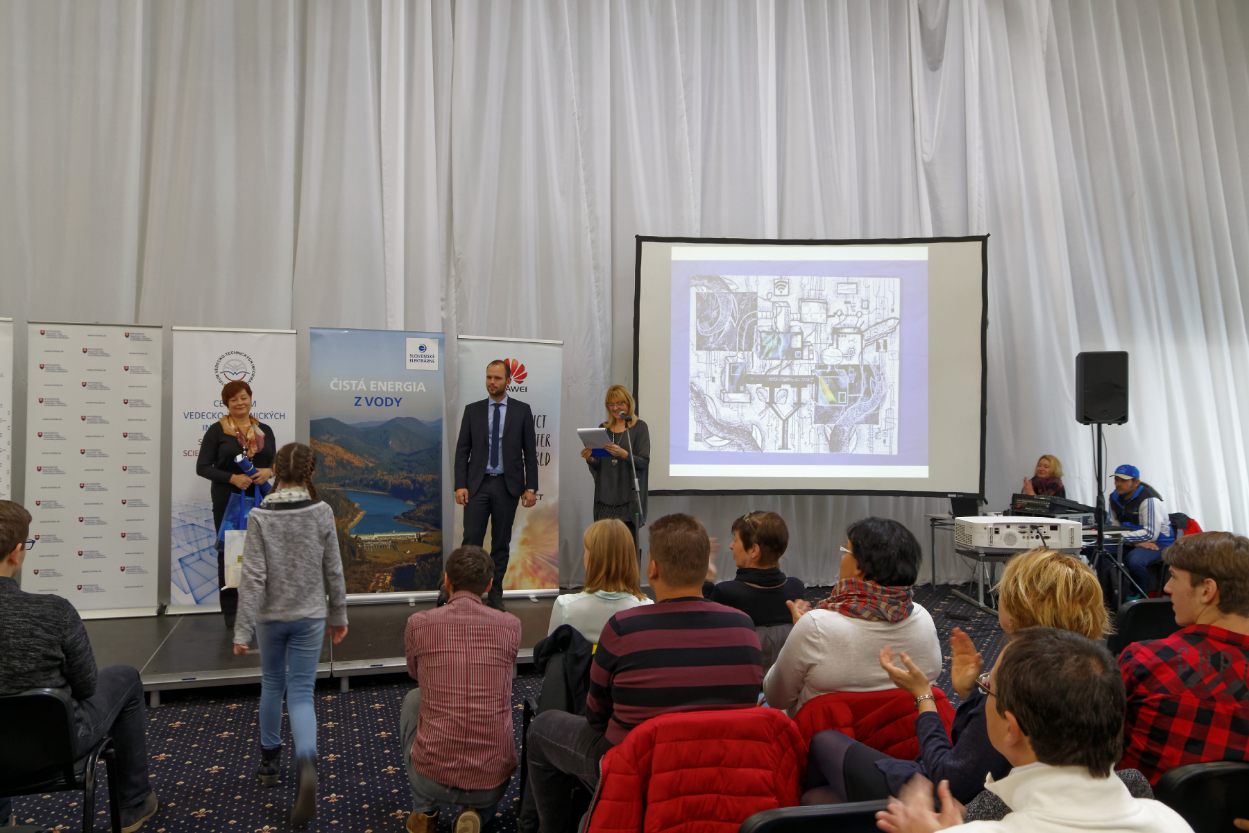 Odovzdávanie cien výhercom súťaží v rámci TVT 2016