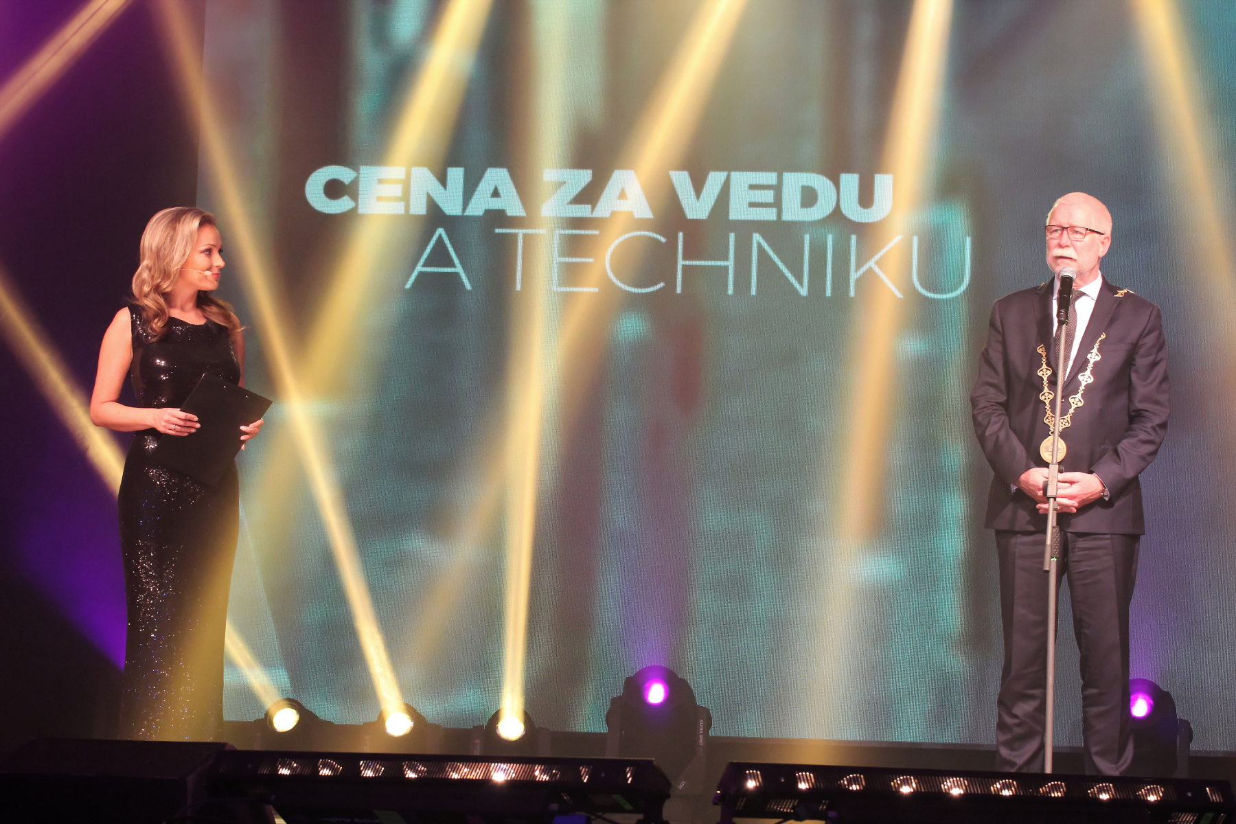 Galavečer – Cena za vedu a techniku – TVT2016