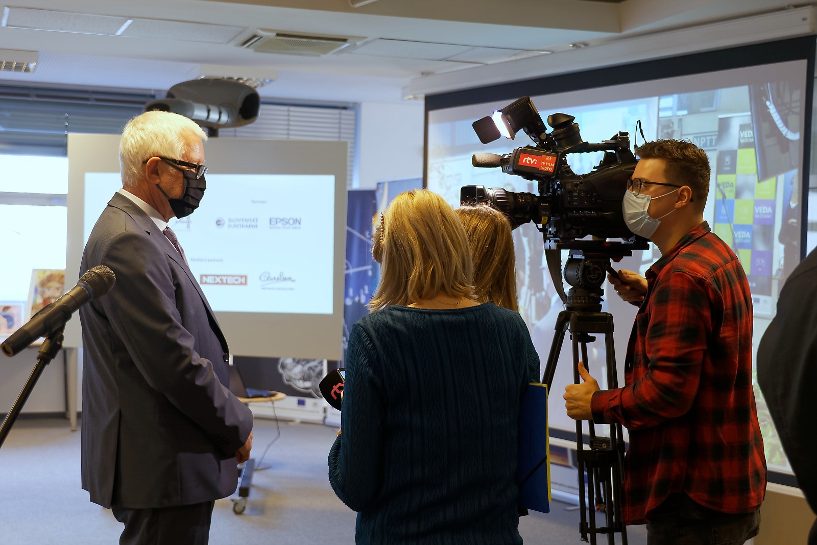 Tlačová konferencia k Týždňu vedy a techniky na Slovensku