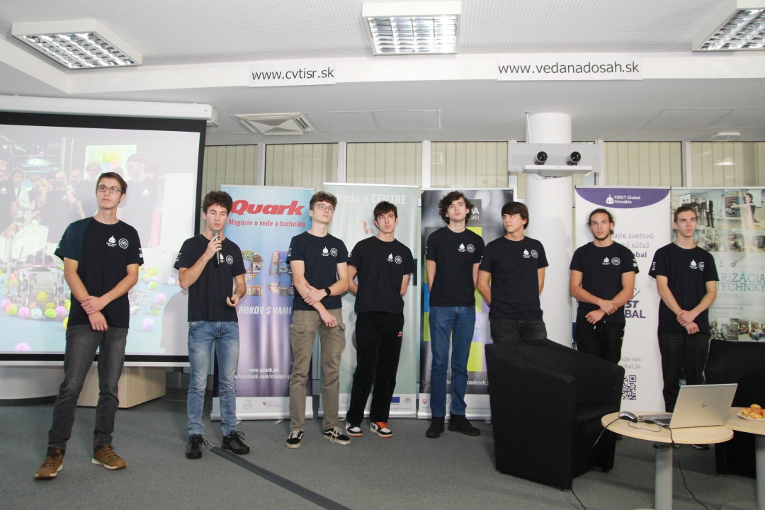 Utorok s technológiami – tím First Global Slovakia